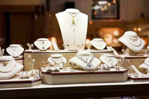 Où faire estimer ses bijoux à Paris ?
